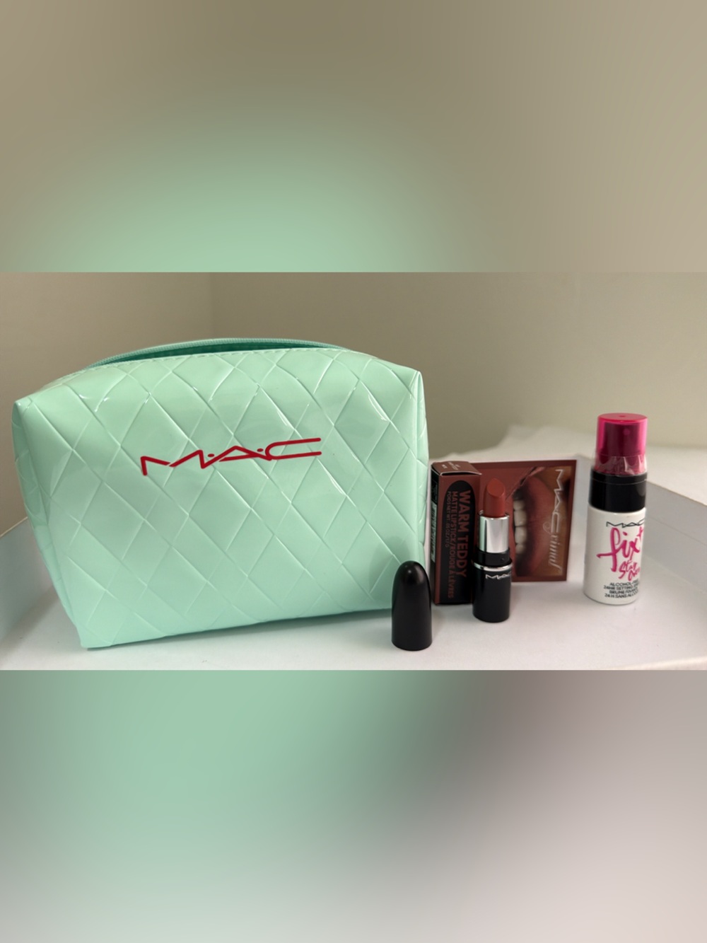 New,unused &authentic MAC Cosmetic Makeup Bag with 2 mini & travel sizes